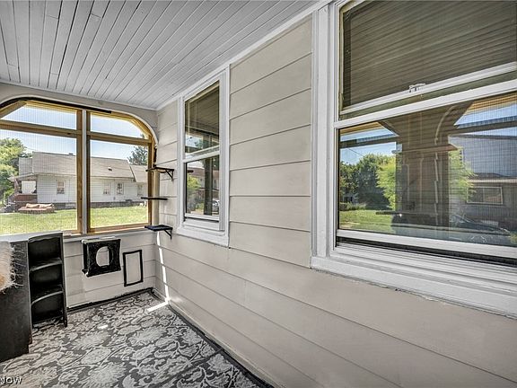 5th image of 3502 Carlyle Ave