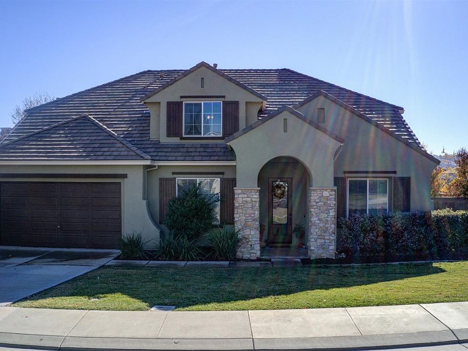 2nd image of 20940 Valley View Pl
