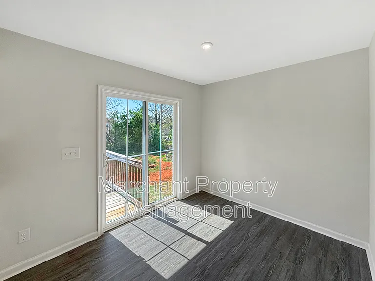 219 Maple Forge Trl — Photo 8