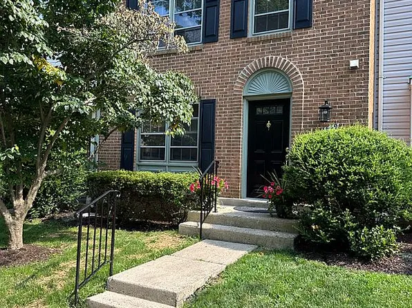 5849 Rockdale Ct, Centreville, VA 20121