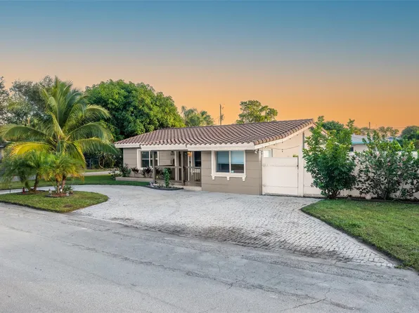 2450 NE 18th St, Pompano Beach, FL 33062