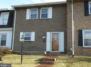 814 S Concord Ct, Sterling, VA 20164