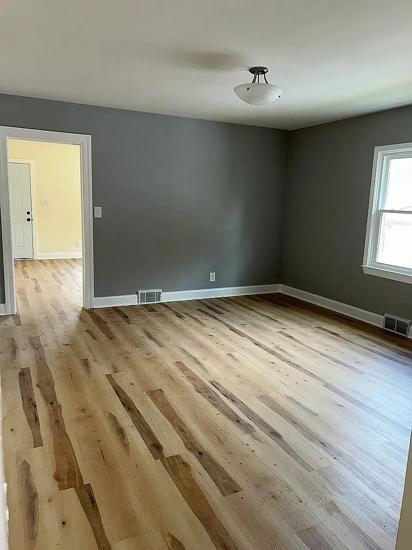 Private Unit in High Point — Photo 4