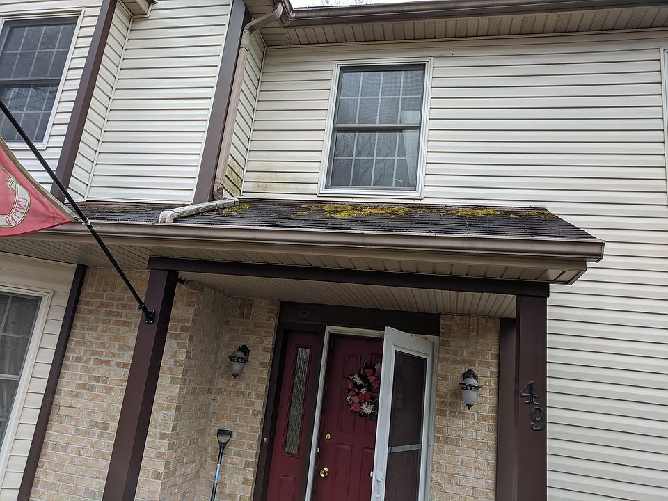 1st image of 49 Bending Oak Dr