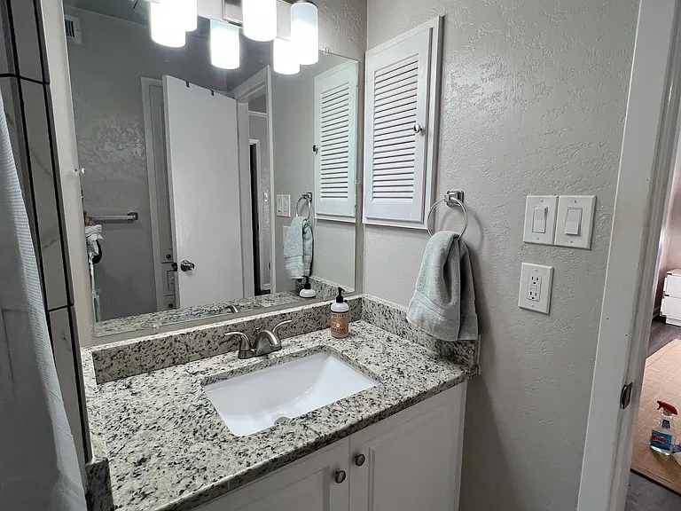168 Barilla Pl #202-B — Photo 24