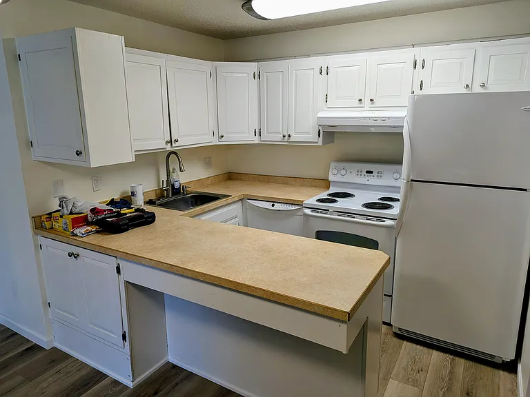 2457 W Country Club Dr S #E — Photo 2