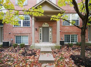 647 Conservatory Ln, Aurora, IL 60502