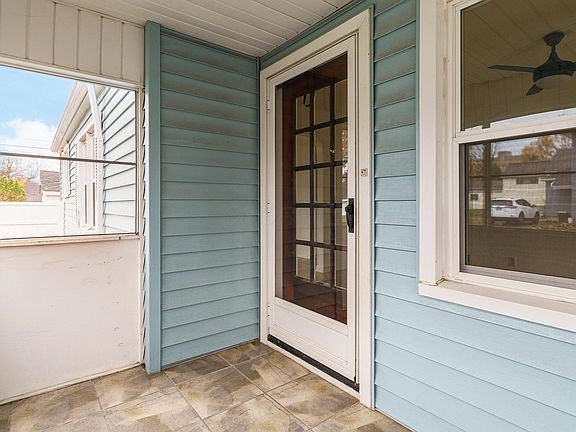3rd image of 79 Rosslyn Ave