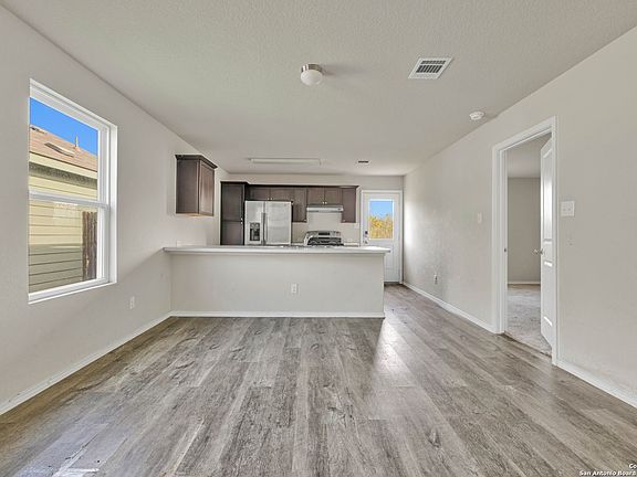 5th image of 7806 NOPALITOS COVE