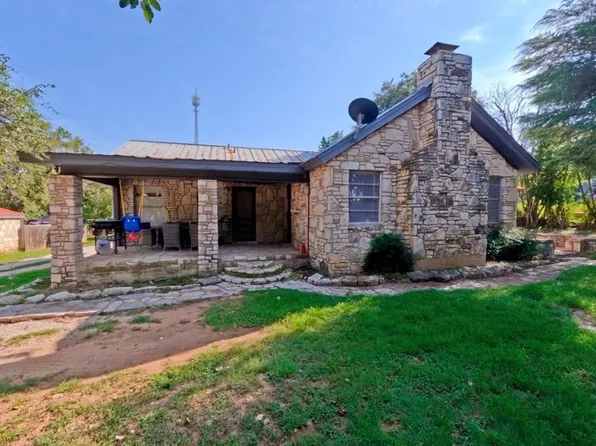 609 W Live Oak St, Fredericksburg, TX 78624