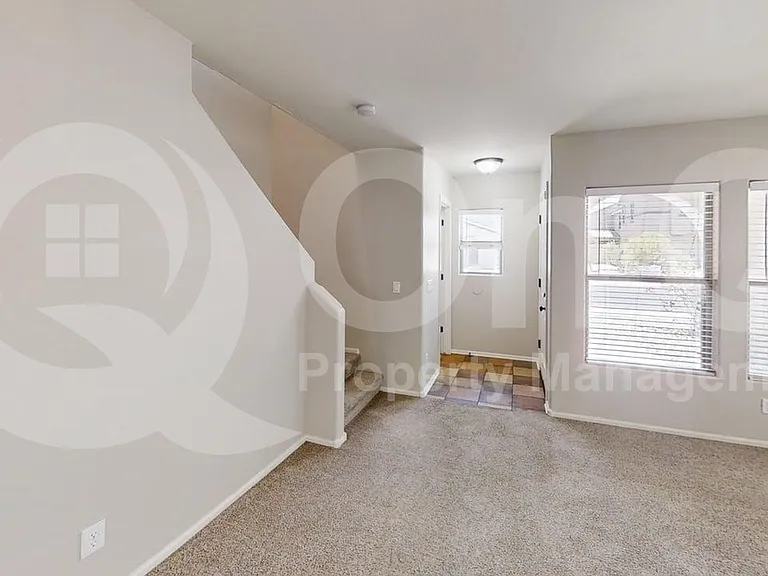11012 W College Dr — Photo 3