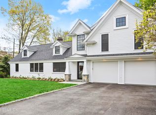 2 N Ridge Rd, Old Greenwich, CT 06870