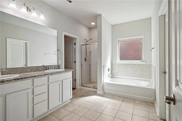 824 Lakeshore Village Dr — Photo 7