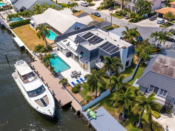 3090 NE 42nd St, Fort Lauderdale, FL 33308