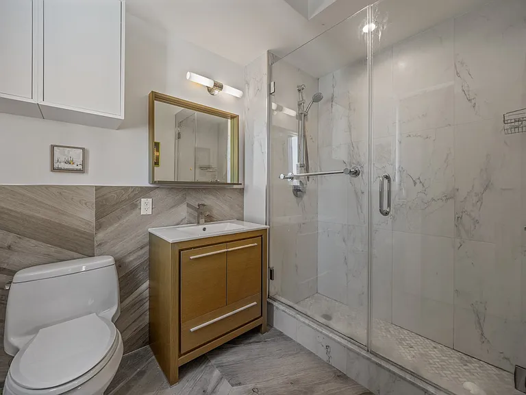 47-28 11th St #5B — Photo 7