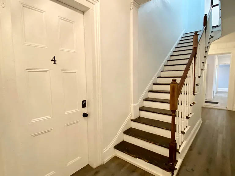 2630 W Burnett Ave #8 — Photo 15