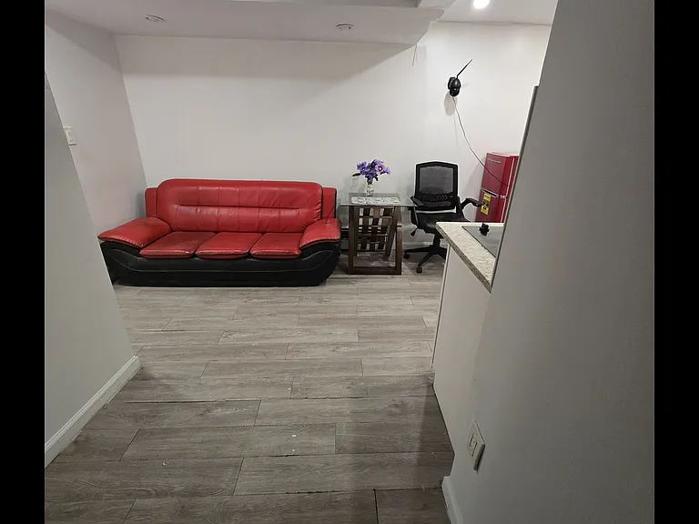 2934 Cruger Ave — Photo 9