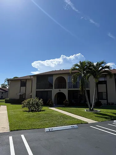 211 Pine Hov Cir #A-2 Photo 1