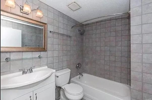 1905 California Ave #B — Photo 5