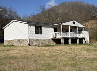 859 Pleasant Shade Hwy, Pleasant Shade, TN 37145