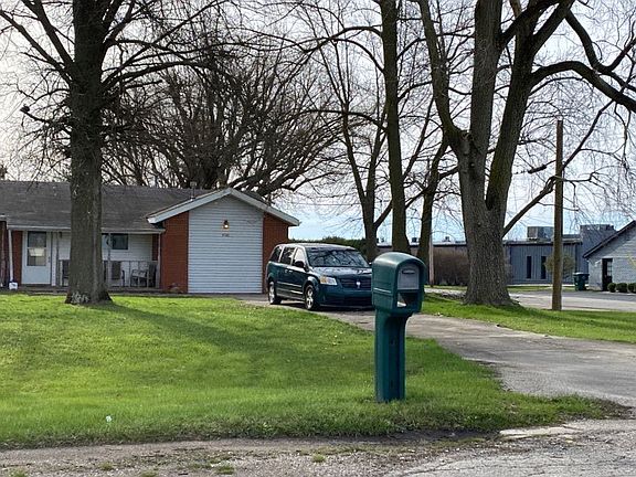 2nd image of 4700 N Broadway Ave