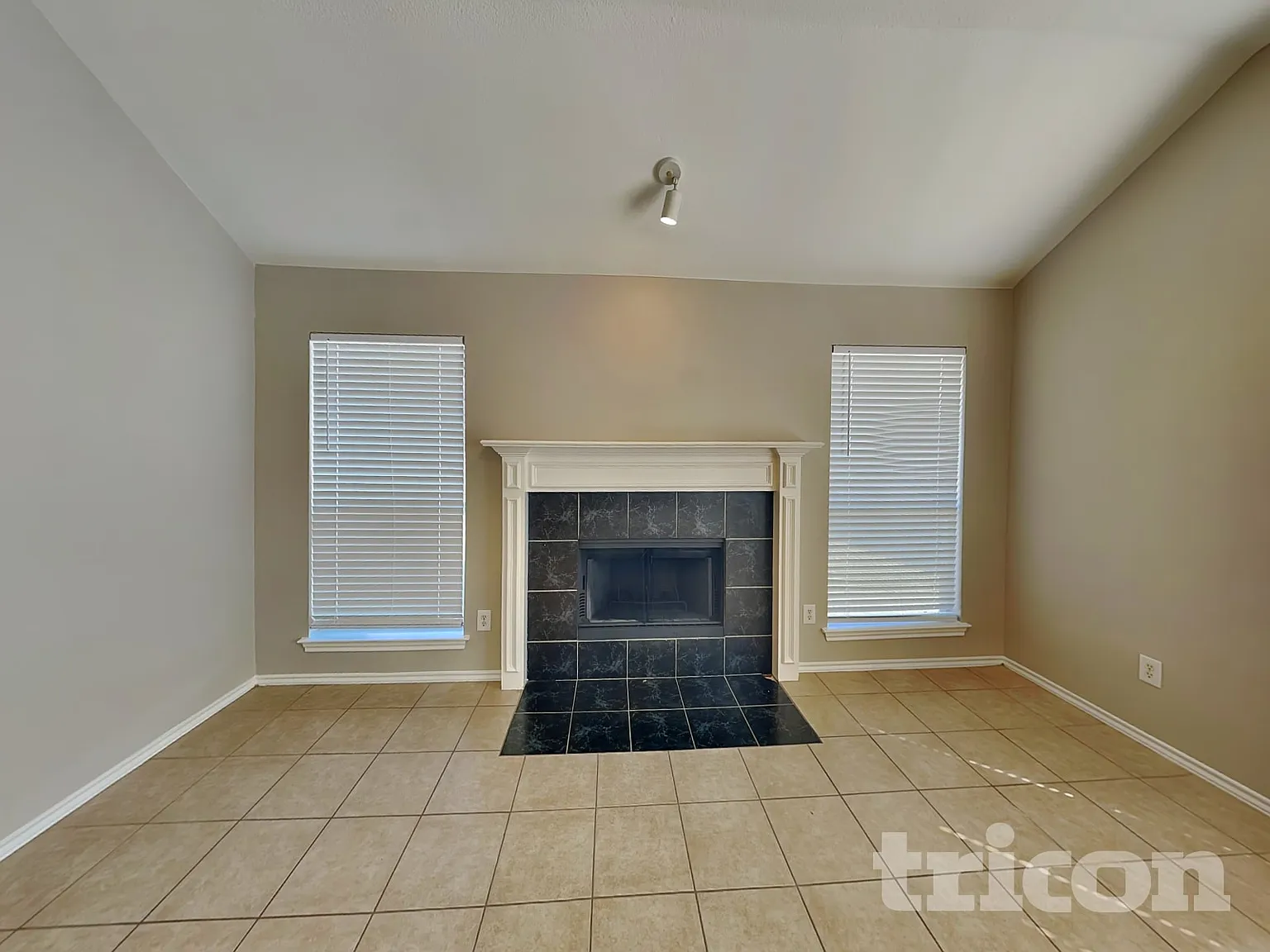 2825 Saint Croix Ave Lancaster TX — Photo 4