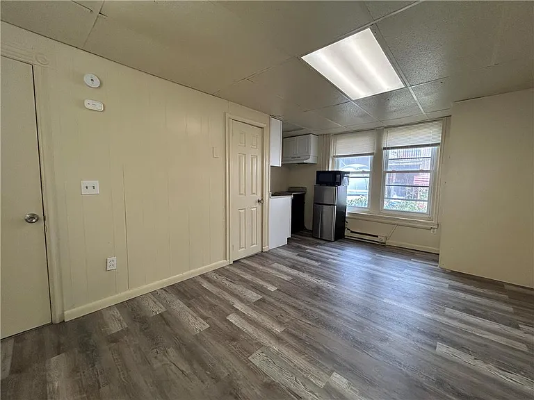 115 S 14th St #5 — Photo 2