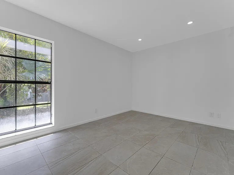10084 Camelback Ln — Photo 10