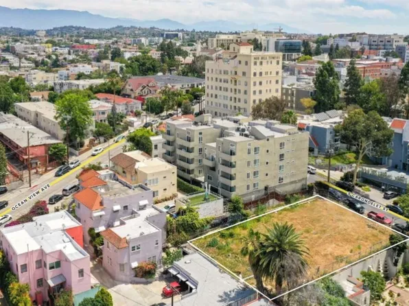 (undisclosed Address), Los Angeles, CA 90057