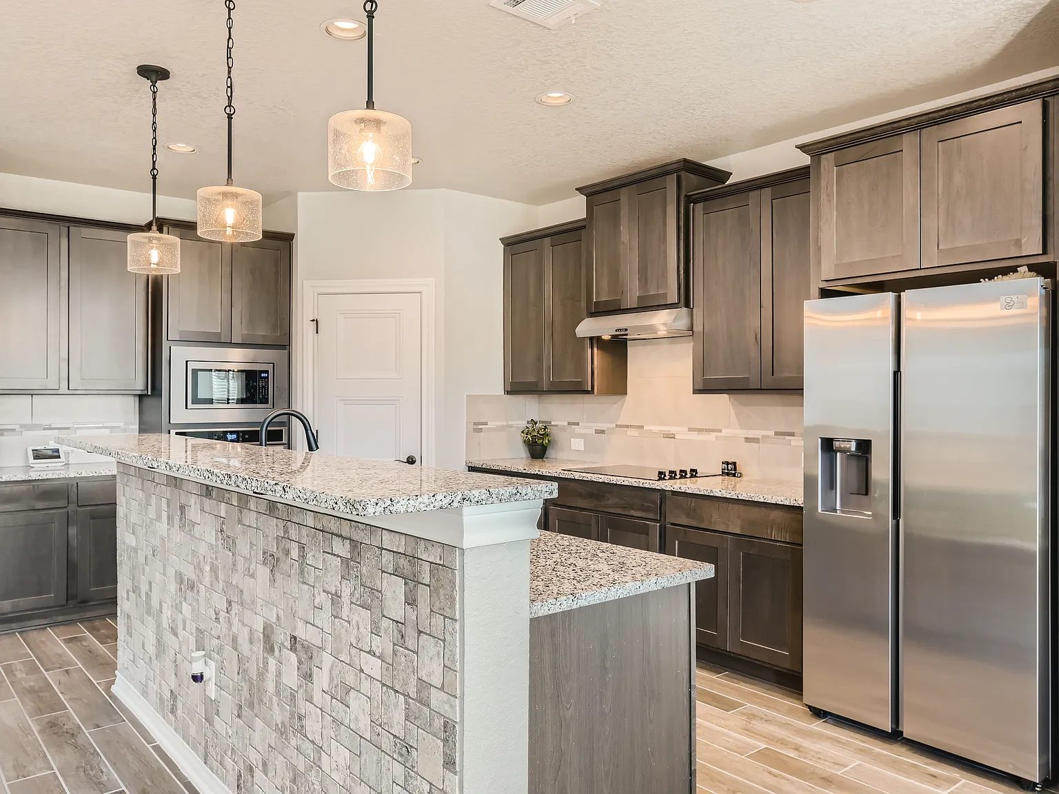 4 bed, 3094 sqft, $3,000 — Photo 4