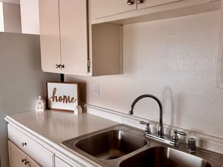 Anza Oaks Apartments — Photo 21