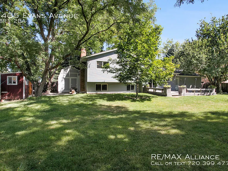 2435 Evans Ave — Photo 24