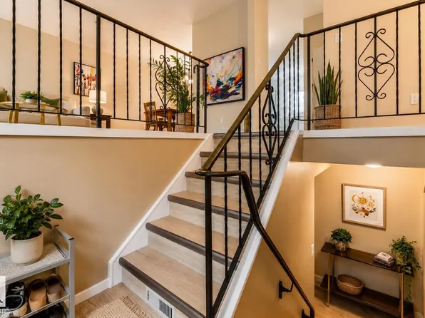 12 Amherst Cres, Saint Albert, AB T8N 2P8