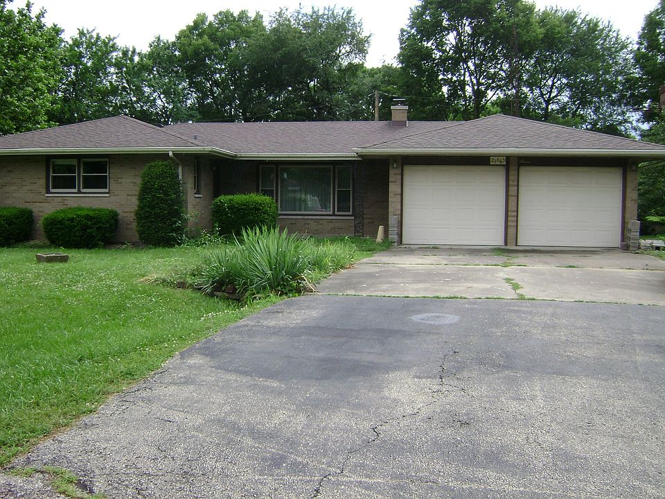1st image of 23865 W Sussex Dr