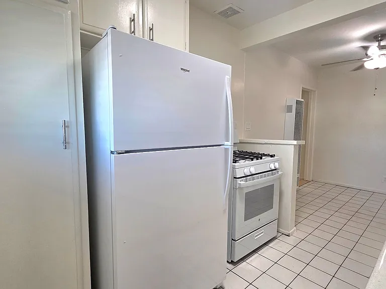 863 Center St #A8 — Photo 11