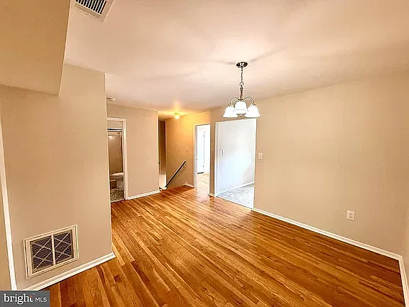 2 bed, 1000 sqft, $2,150 — Photo 3