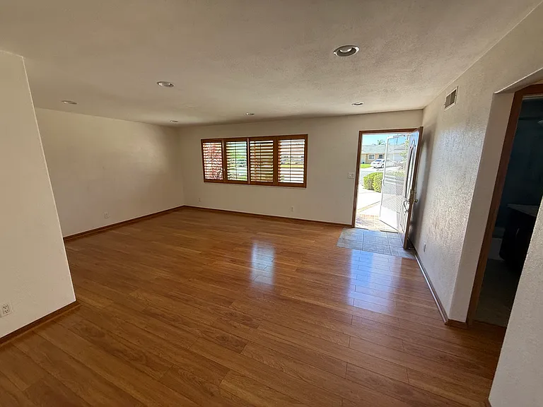 15502 Eliot Cir — Photo 17