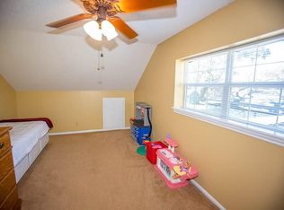 459 Southern Oaks Dr, Lake Jackson, TX 77566