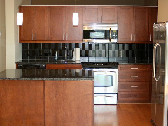 Kitchen island & appliances