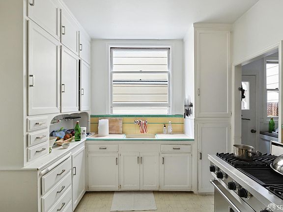 4th image of 3737-3739 Webster St