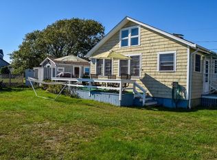 4 1st St, Westport, MA 02790