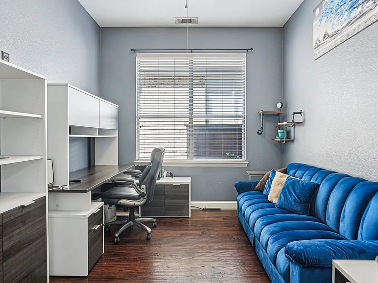 Secondary bedroom currently used as an home office