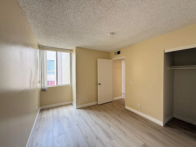 807Bunk — Photo 9