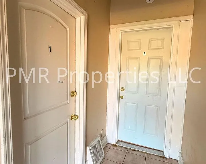 114-116 S 7th St — Photo 6