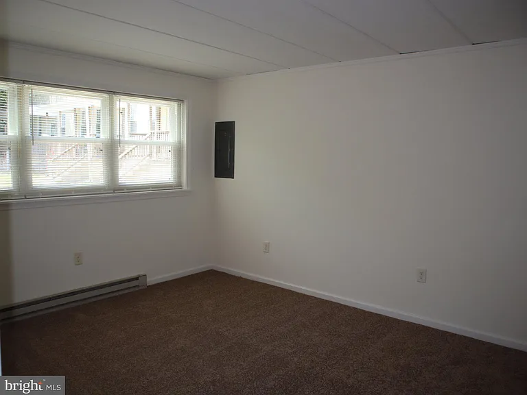 319 Camden Ave #D — Photo 9