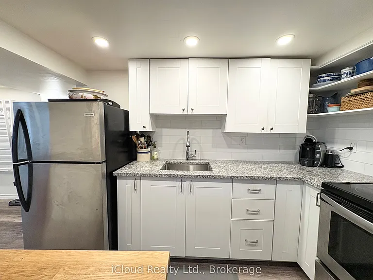105 E 4th St — Photo 7
