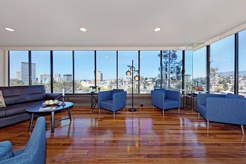 5th image of 565 Bellevue Ave APT 806
