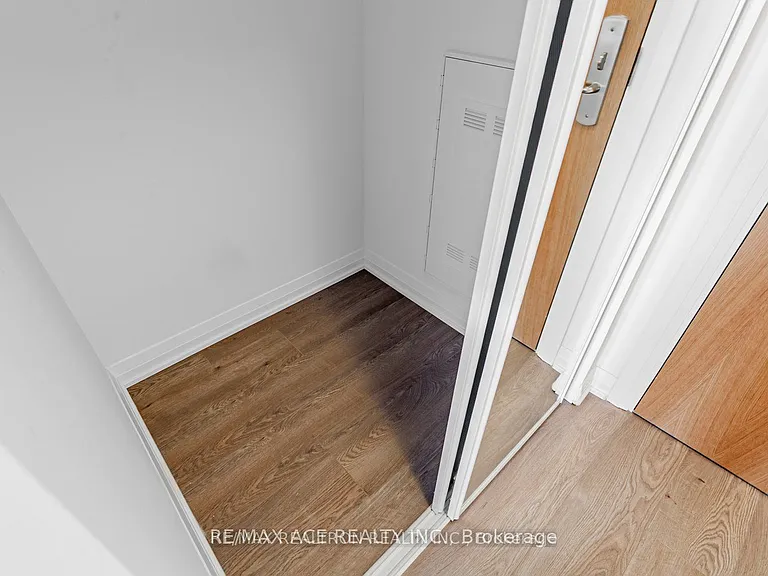 8960 Jane St #2318 — Photo 26