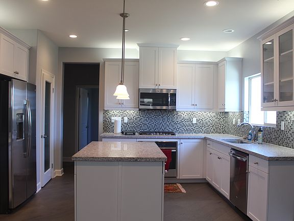 5th image of 13946 Burdock Dr