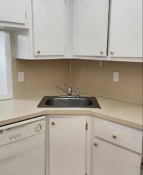 1420 SE 4th Ave #2 — Photo 16